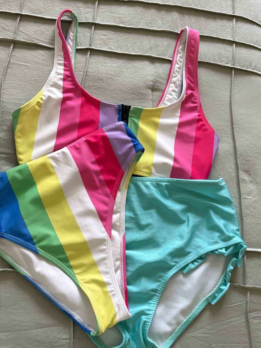 Swimsuit (3 pieces included)